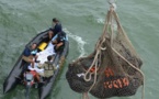 AirAsia: deux "grandes parties" de l'avion retrouvées en mer de Java