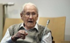 Jugé en Allemagne, l'ex-comptable d'Auschwitz demande "pardon"