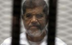 Egypte: l'ex-président islamiste Mohamed Morsi condamné à mort