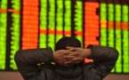 Chine: les Bourses ferment prématurément après un effondrement de 7%