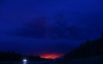 Canada: Fort McMurray interdite pour longtemps, pont aérien en cours